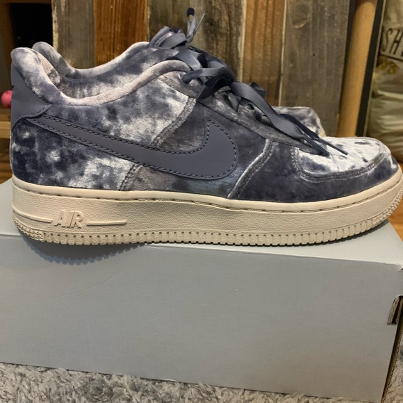 Nike Air Force 1 - Picture 3 of 4